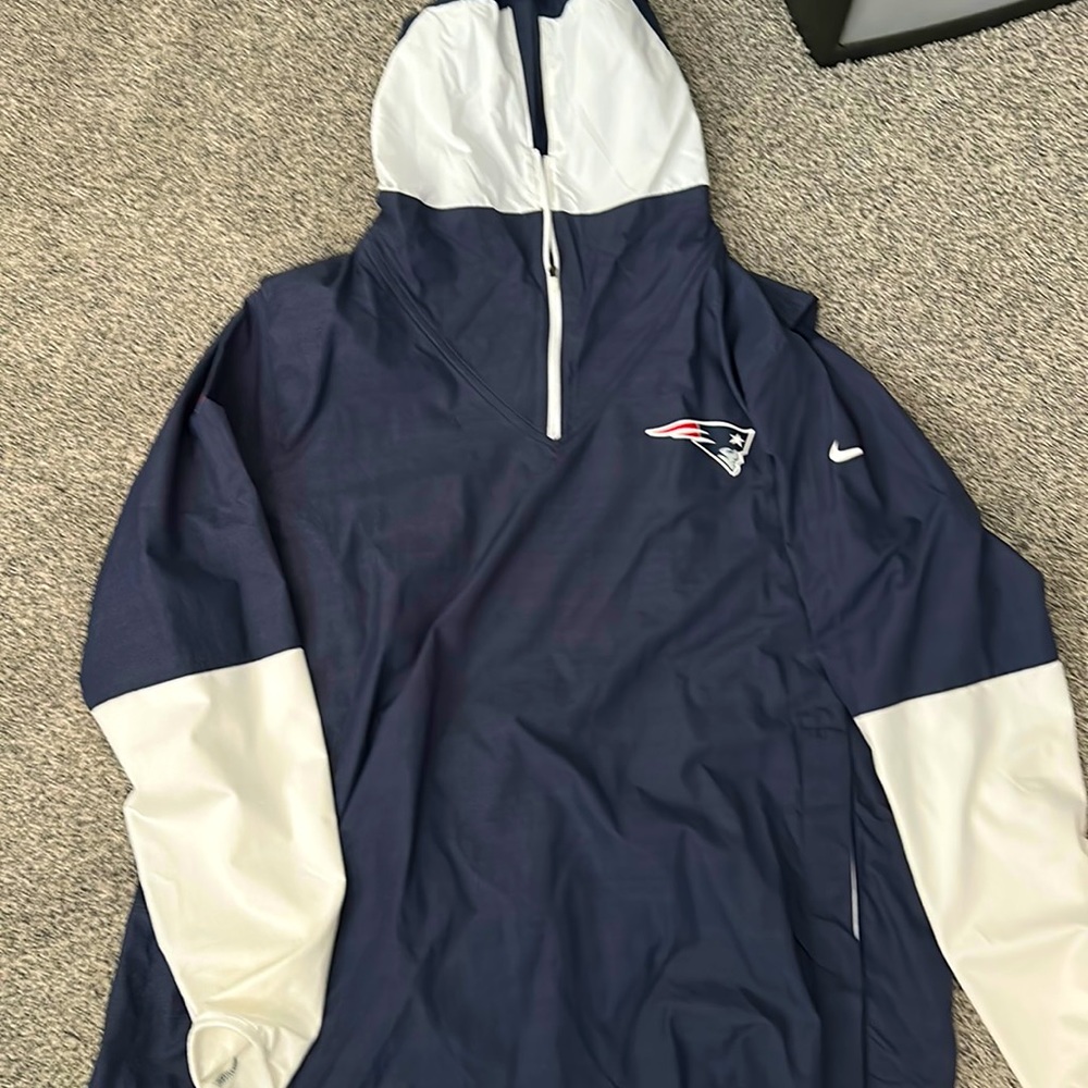 Nike New England Patriots on-field sideline 1/4 zip breaker